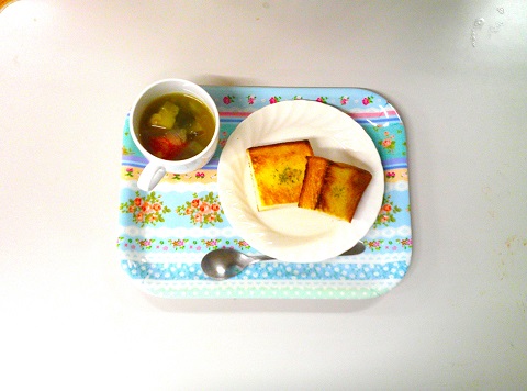 夢の家デイサービス　ガーリックトーストと夏野菜ポトフクッキング