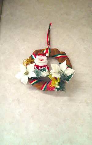 夢の家デイサービス　パンで作ったクリスマスリースのプレゼント