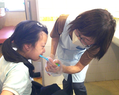 夢の家デイサービス　食後の口腔ケア🪥